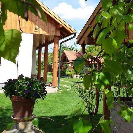 Zergeboglár Vendégház Szilvásvárad Exterior foto